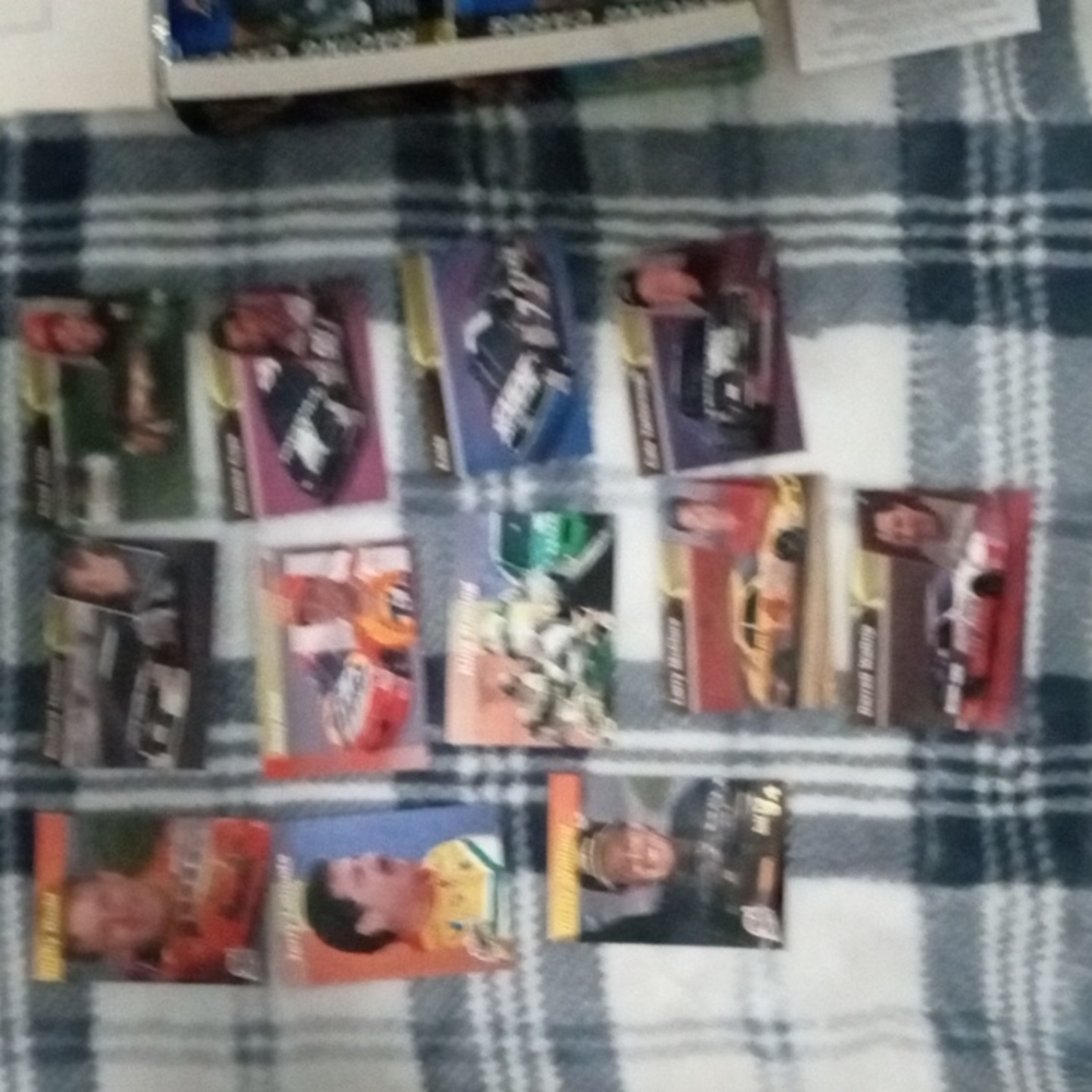 Trading Cards - Picture 6 of 7